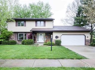 6733 N Chateau Pl, Peoria, IL 61615