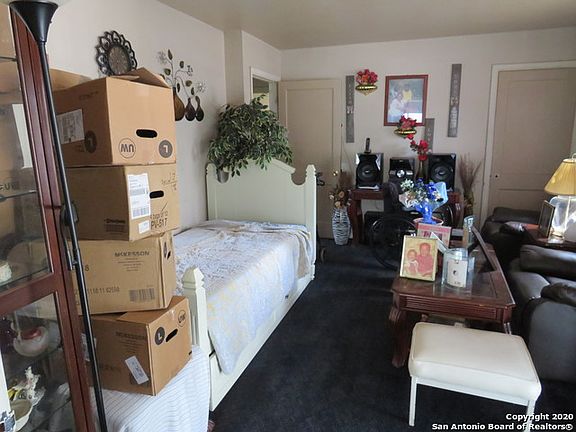 4th image of 209 Shelburn Dr