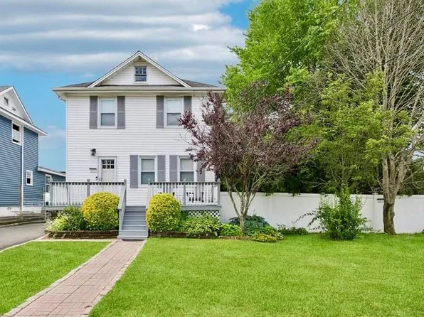 104 Park Avenue, Babylon, NY 11702