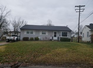 10832 Three Court Dr, Saint Louis, MO 63123