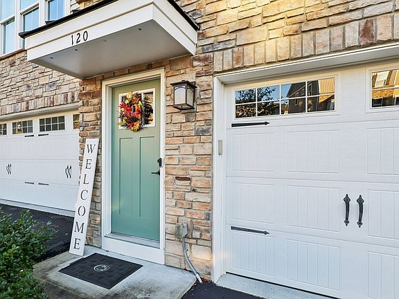 3rd image of 120 Curtis Ct