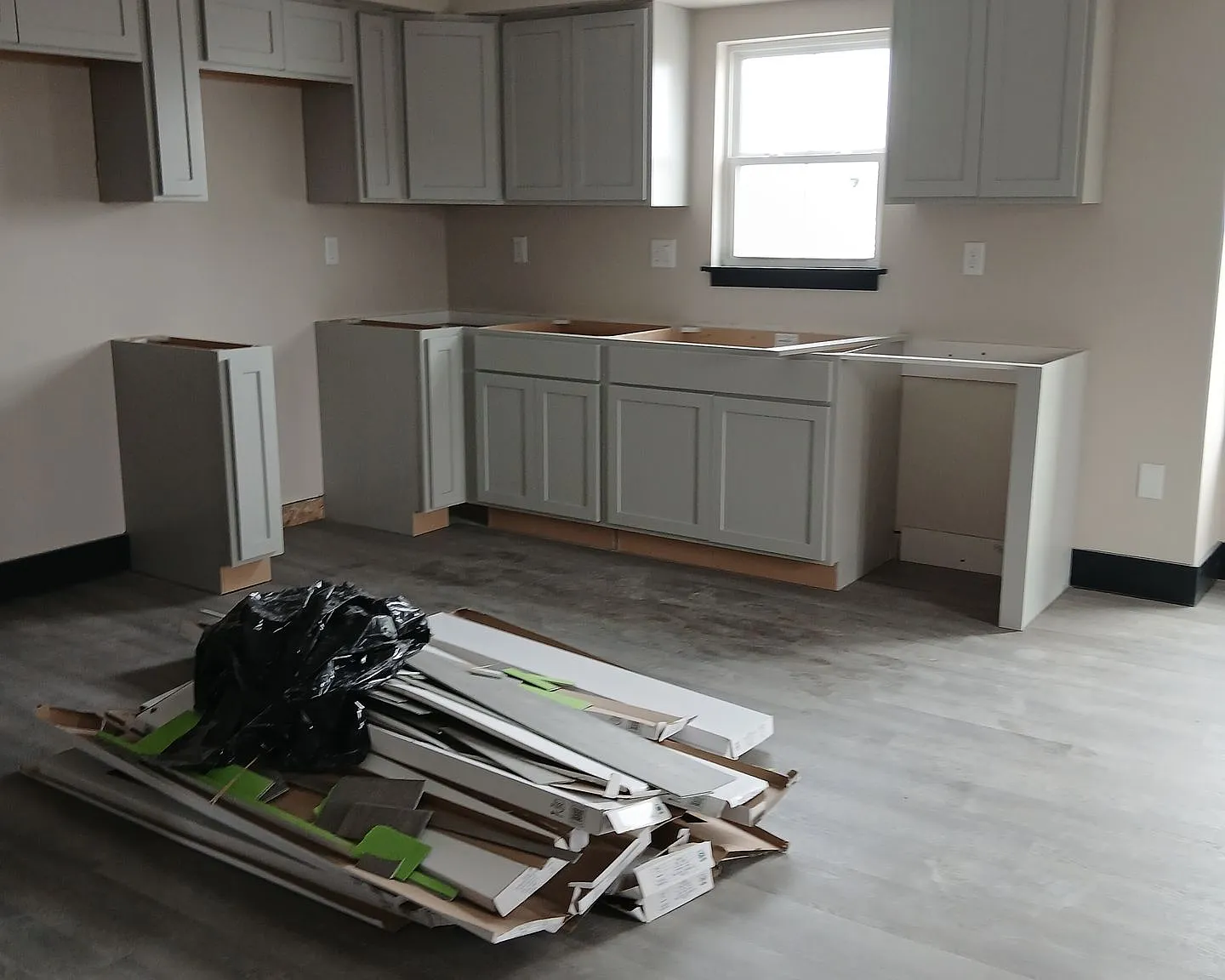 Del Rey Apartments — Photo 1