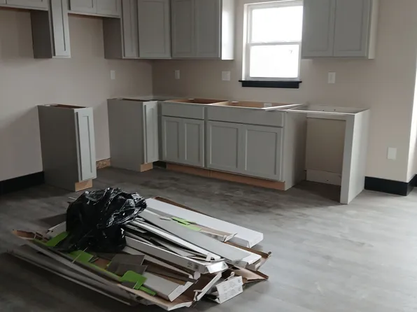 Del Rey Apartments, 424 Emmet St #L1, Petoskey, MI 49770