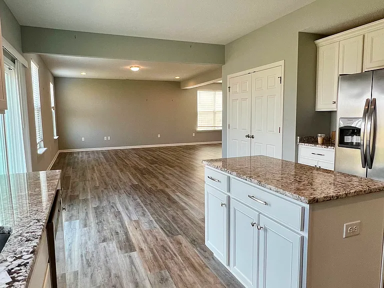 2472 Creekland Dr — Photo 9