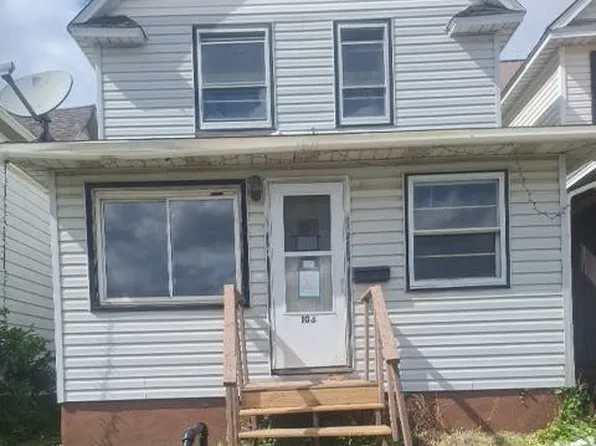 103 8th St S, Virginia, MN 55792
