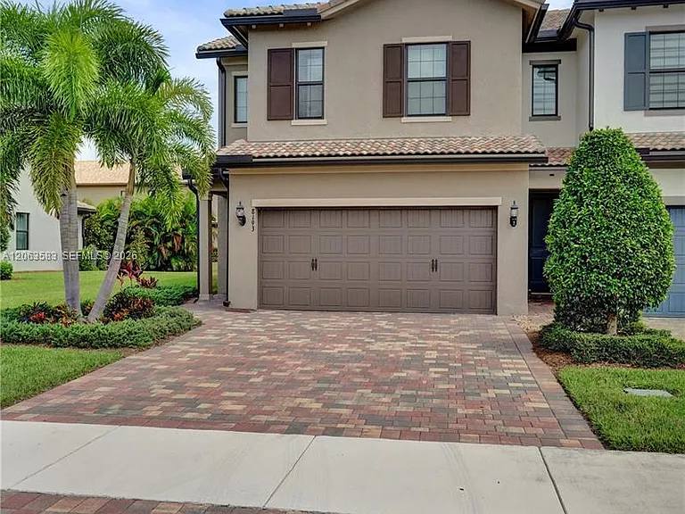 8193 Cinch Way — Photo 2