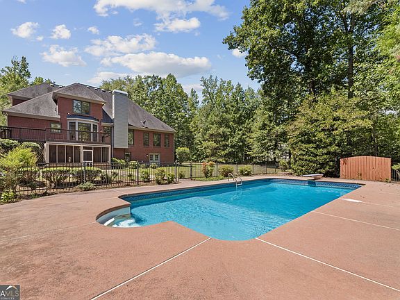 3rd image of 35 Cornish Trace Dr