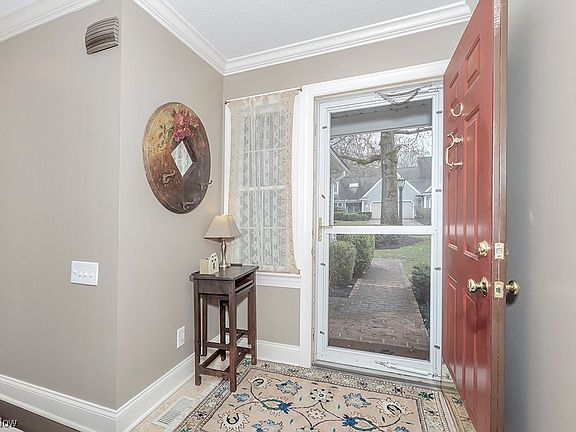 2nd image of 60 Pheasant Run Dr