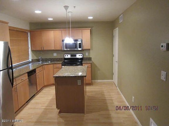 3rd image of 724 E Devonshire Ave Unit 208