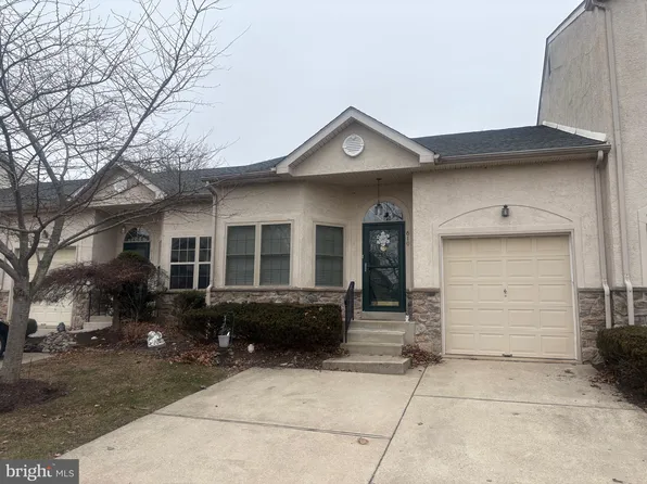 610 Manor Dr, Horsham, PA 19044