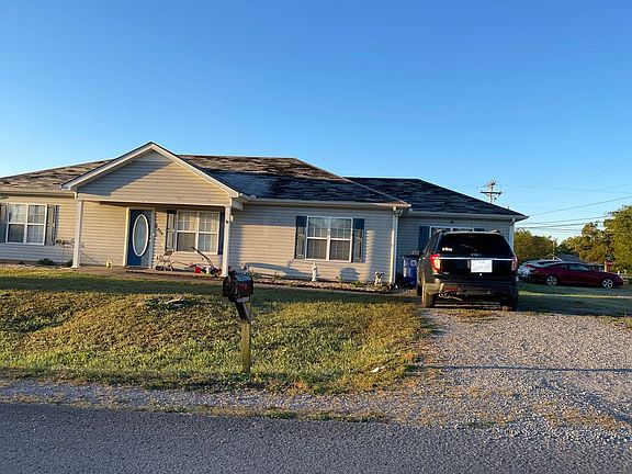 2nd image of 209 Cottonwood Dr