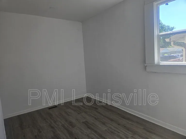 4018 Vermont Ave #1 — Photo 6