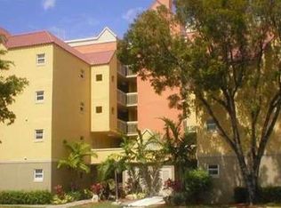 8205 Lake Dr #105, Doral, FL 33166