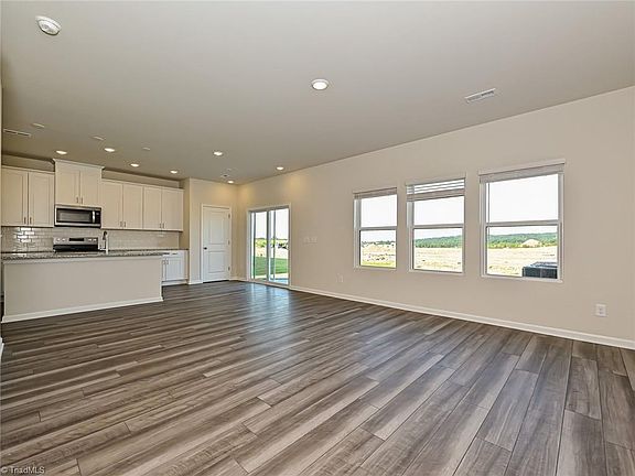 4th image of 1106 Jeffery Dean Ct