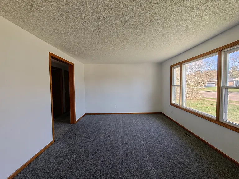 2212 Bartlett Ave — Photo 13