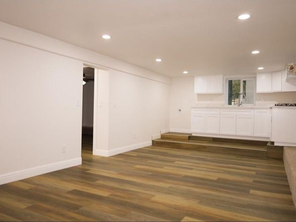 1926 S San Joaquin St #1