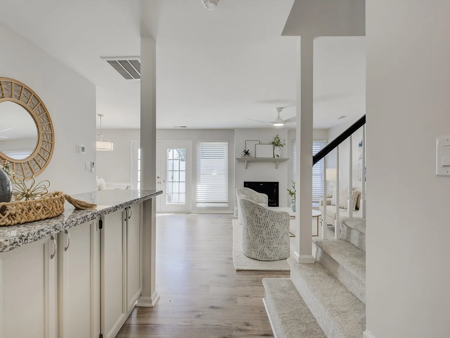 2 bed, 2.5 bath, 1319 sqft, $1,995 — Photo 3