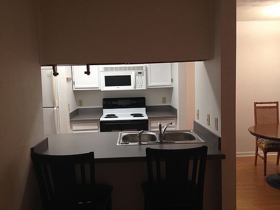 4th image of 812 W Carolina St APT 6