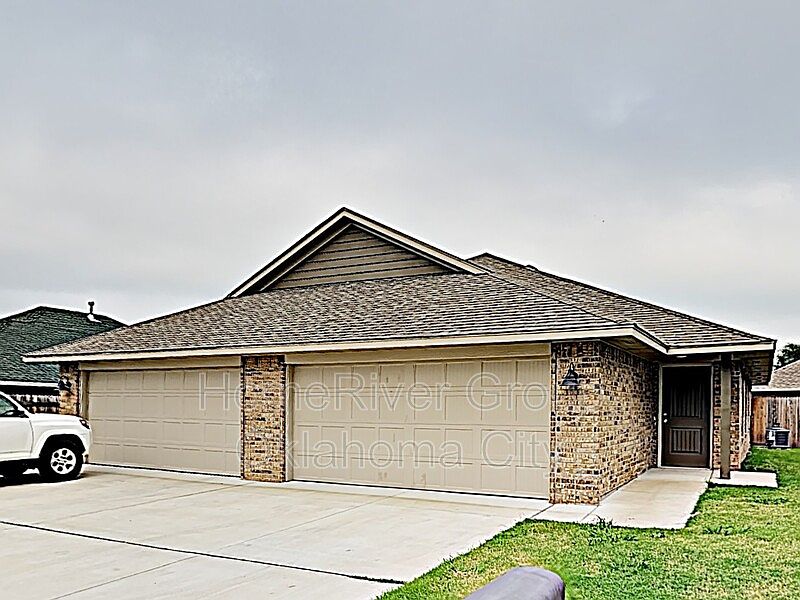 1st image of 4306 Stonehaven Dr