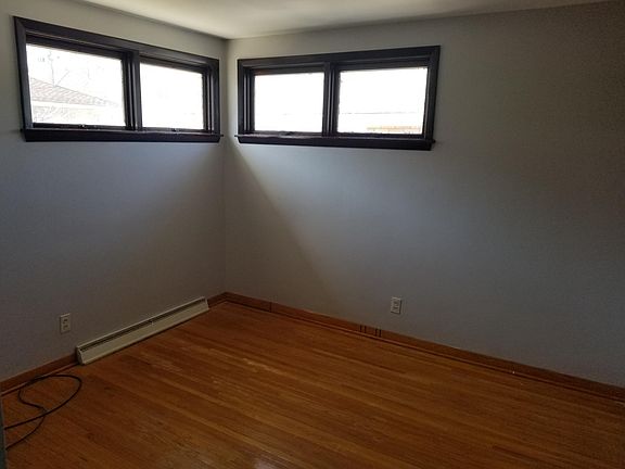 5th image of 40 Parkview Ter