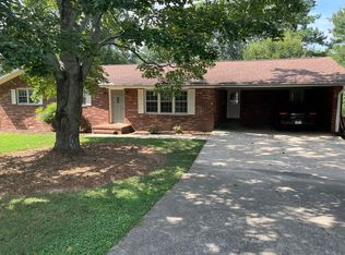 354 Holly Dr, Gainesville, GA 30501