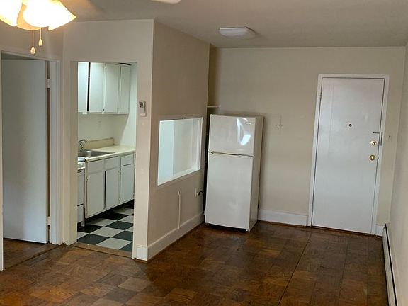 2nd image of 311 N Nansemond St APT 4