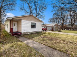 216 S Apple St, Hart, MI 49420