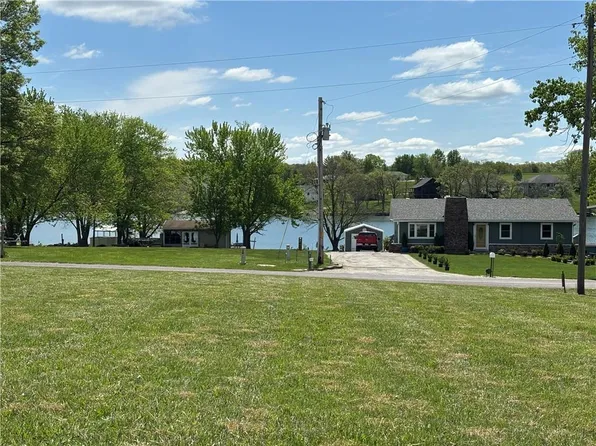 1576 & 1577 Lake Viking Ter, Altamont, MO 64620