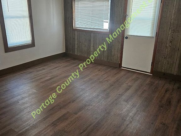 5th image of 409 Cedar St
