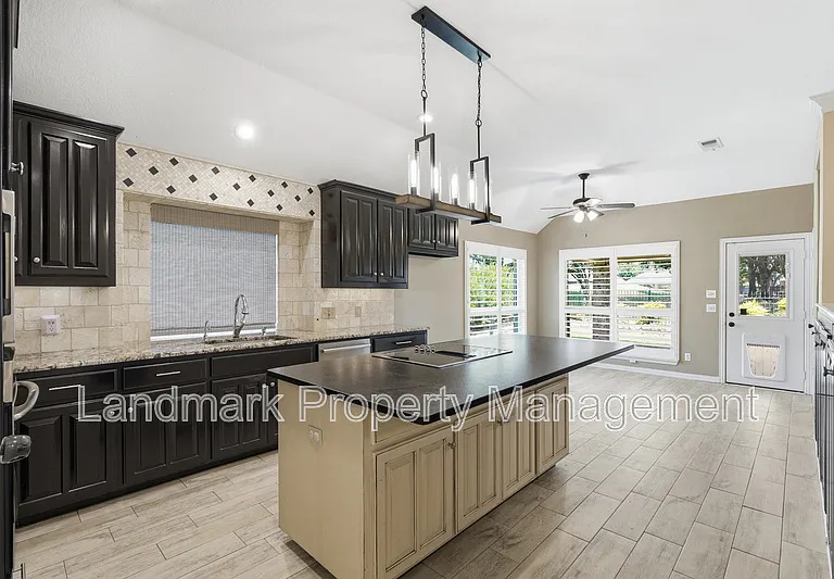 900 Muirfield Dr — Photo 14