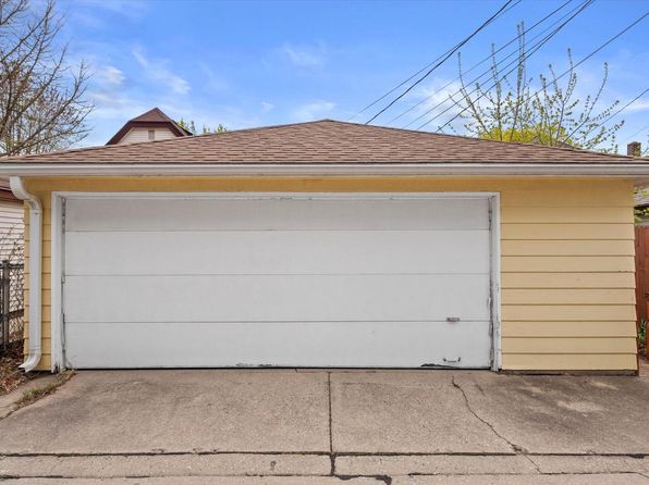 232 East Montana STREET, Milwaukee, WI 53207