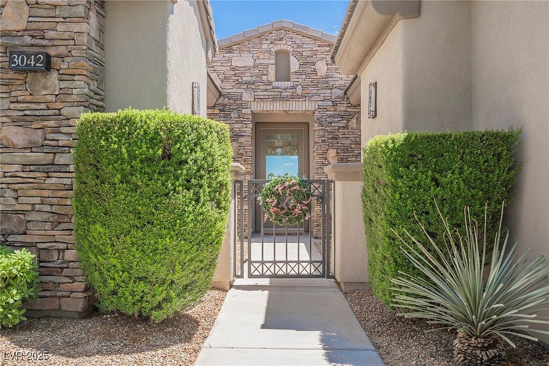 3042 Soft Horizon Way