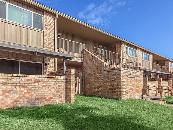 3rd image of 2401 La Vista Ave