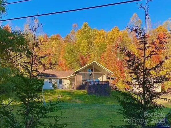 234 Bird Creek Dr, Waynesville, NC 28786