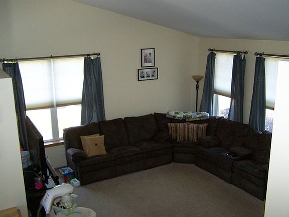4th image of 16713 W Seneca Dr