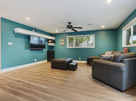 5th image of 16631 88th Ave