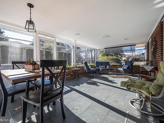 5th image of 3801 Saint Johns Ln