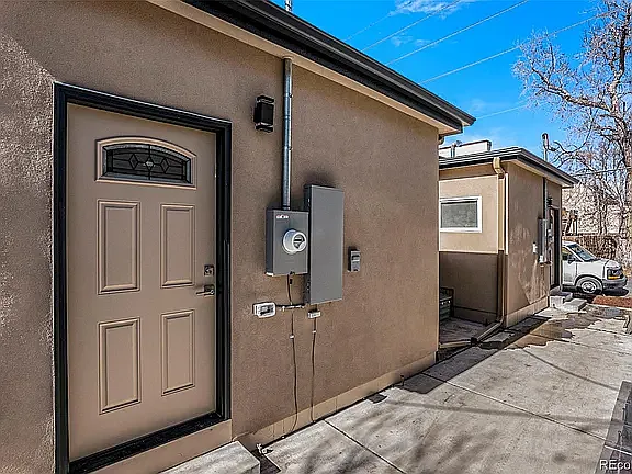 406 S Pearl St — Photo 26