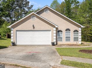 165 Gingercake Ct, Fayetteville, GA 30214