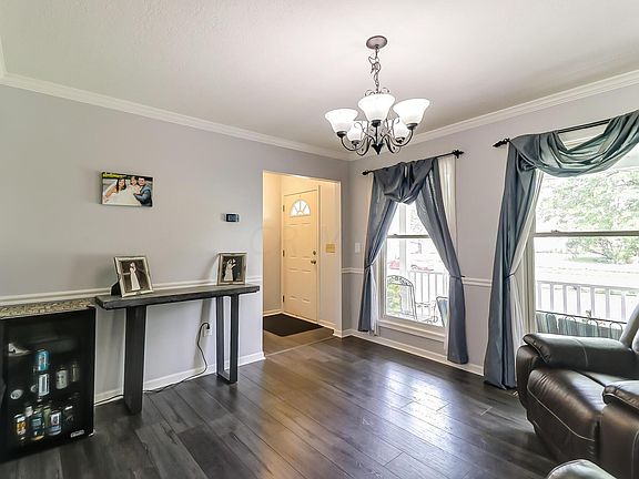 5th image of 11 Alyssa Dr