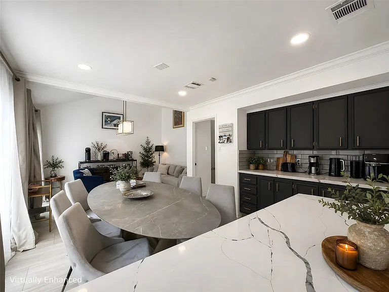 2358 Binley Dr — Photo 17