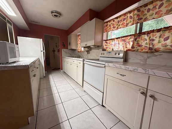 3rd image of 6641 SW 5th St