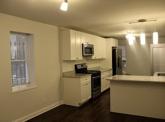 5th image of 854 W Armitage Ave Ste 1