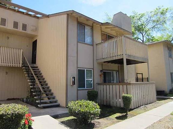 2nd image of 328 Northbank Ct #1