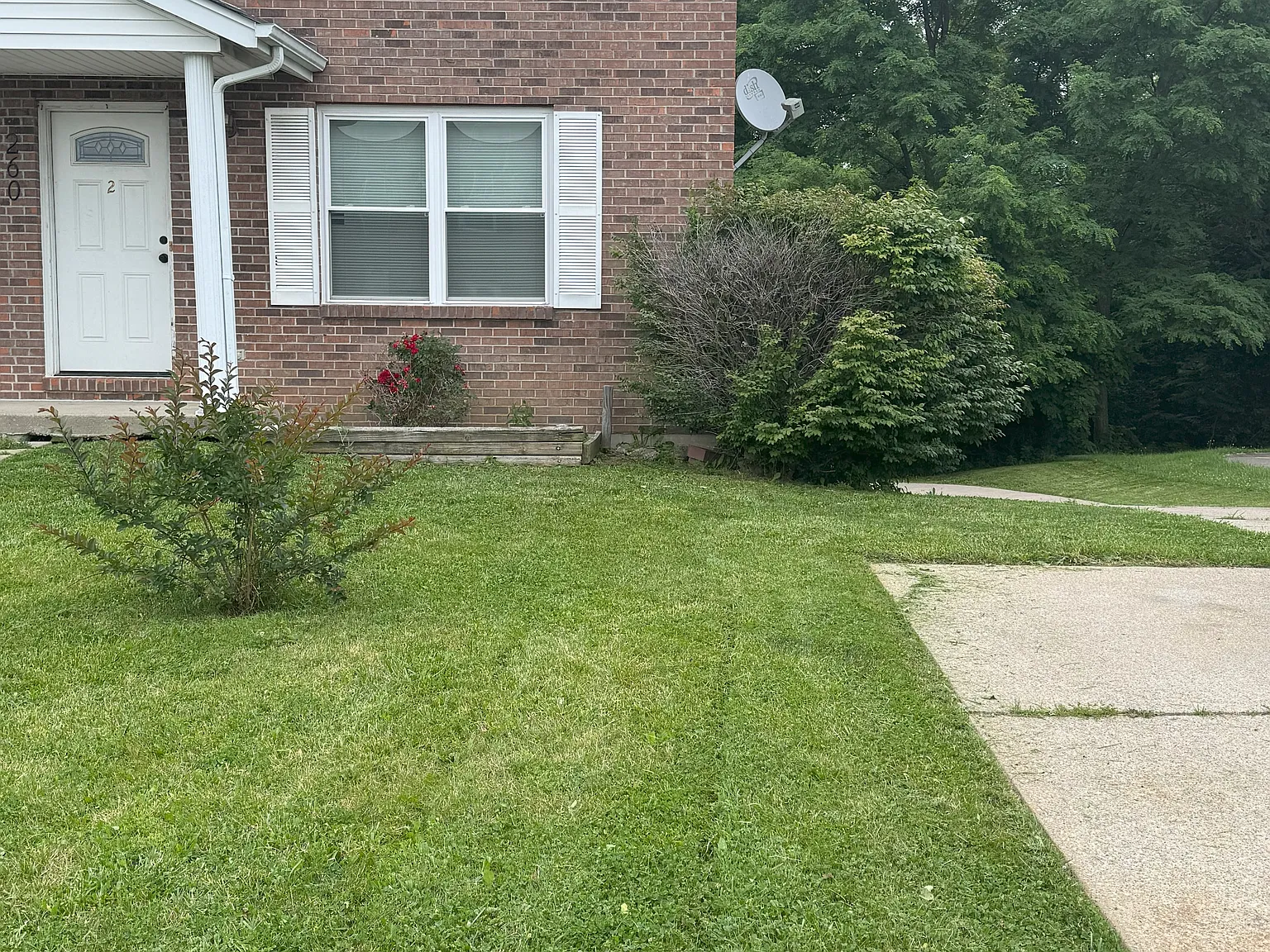 2 bed, 1.5 bath, 1100 sqft, $1,400 — Photo 1