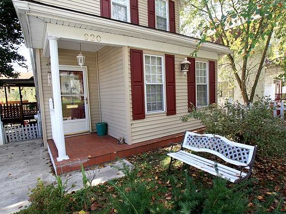 2nd image of 920 Blair St