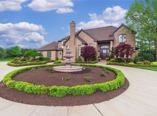 111 Skymark Ln, Sewickley, PA 15143