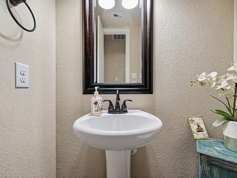 25611 Ellis Ridge Ct — Photo 22