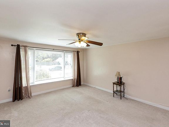 3rd image of 1207 Wellfleet Dr