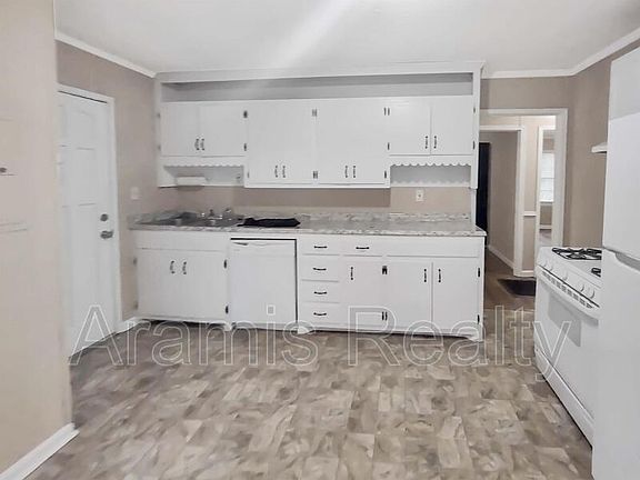 3rd image of 477 Morningside Dr NE